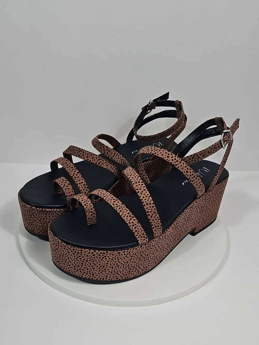 NIB Wild Pair Dottye Leopard Platform Sandals Festival Y2K Size 10 Western Bratz
